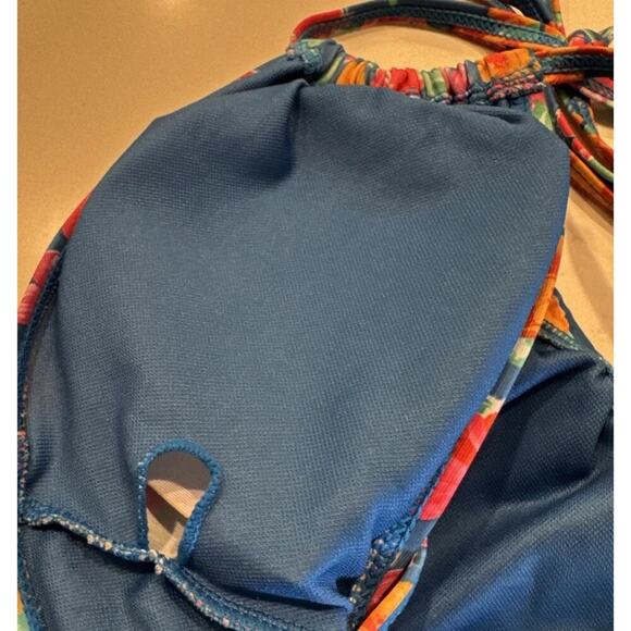 Lulu’s One Piece Swimsuit Size Medium Cove Cutie Blue Floral Print Cutout Sexy - Picture 7 of 7